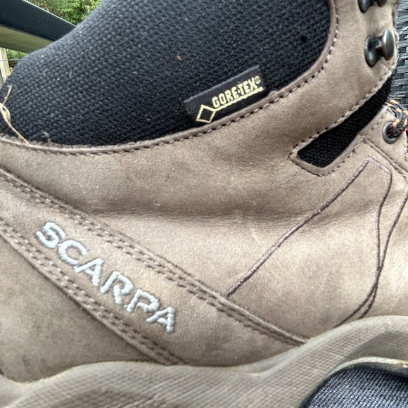 Men’s Scarpa Moraine Plus Mid GTX Hiking Boot - Picture 4 of 9